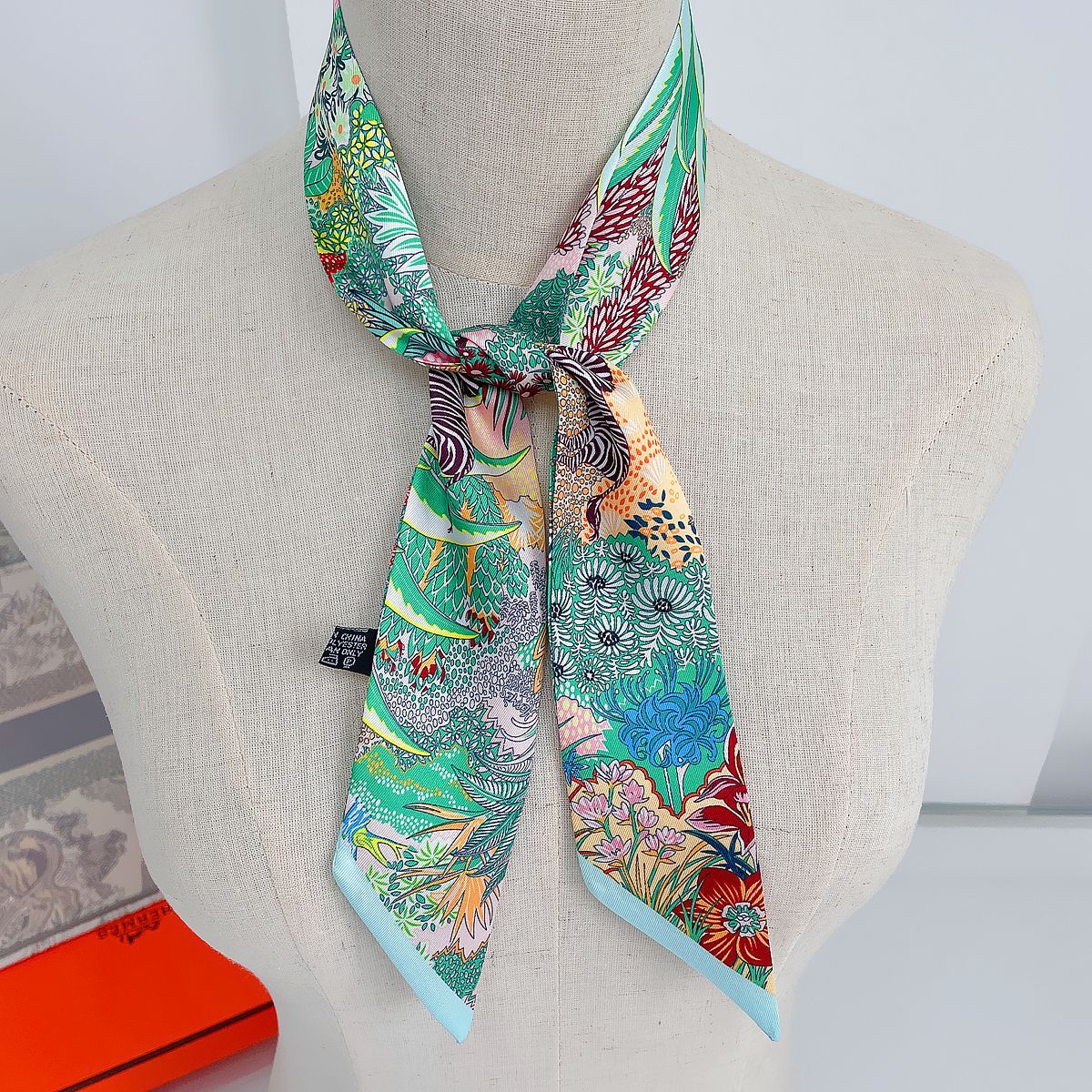 Jungle Horse Print Long Scarf  - Travel Accessories Neck incelemesi ve fiyatı