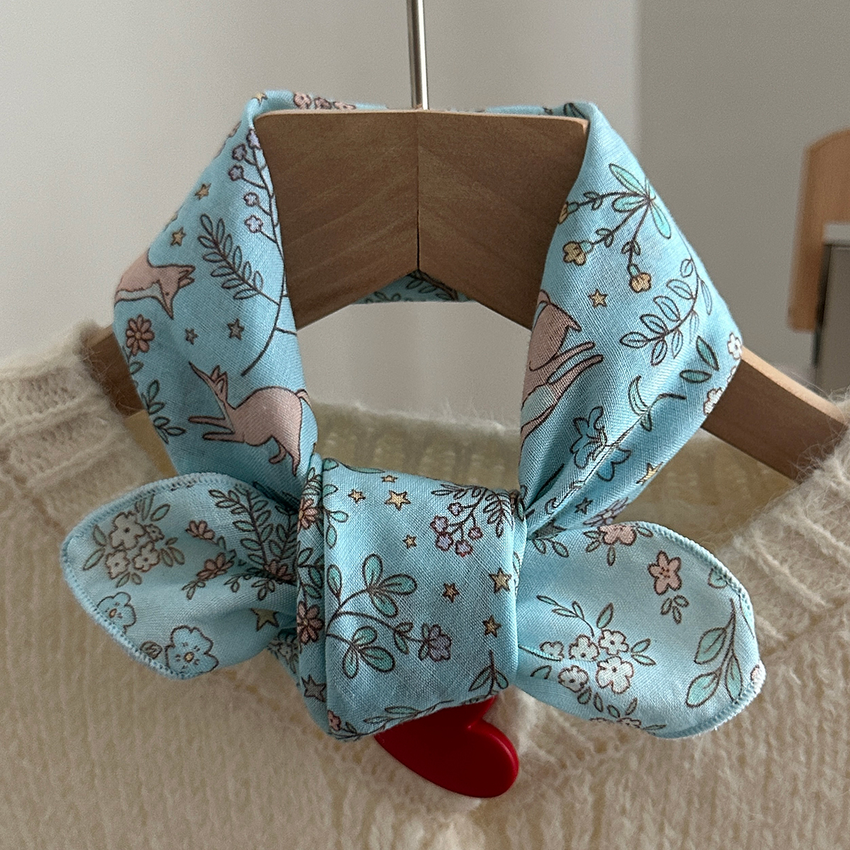 A Pair of Women's Floral Fox P - Travel Accessories Neck incelemesi ve fiyatı
